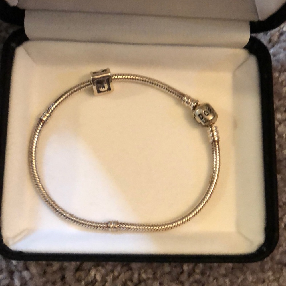 Pandora bracelet with 1 charm